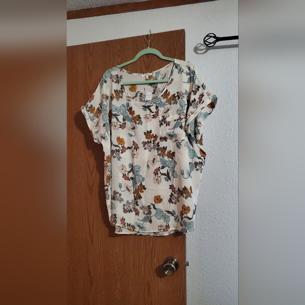 NWT Maurices Multicolor Floral Top